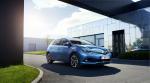 Toyota Auris Hybrid 2015 года